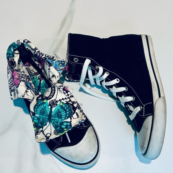 COACH Bonney 🦋 Butterfly High Top Sneakers Chuck Taylor Style Rare Fabric - Picture 1 of 12